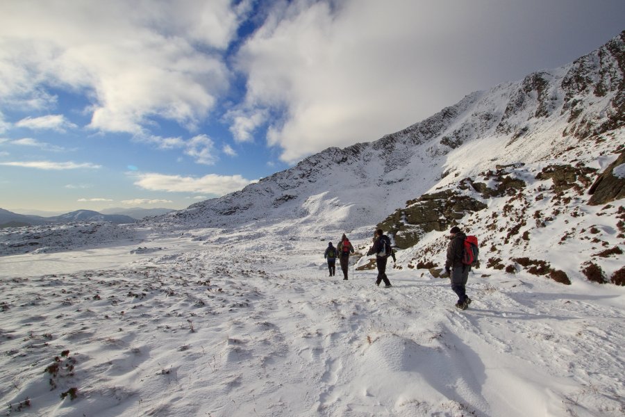 Daear Ddu Ridge